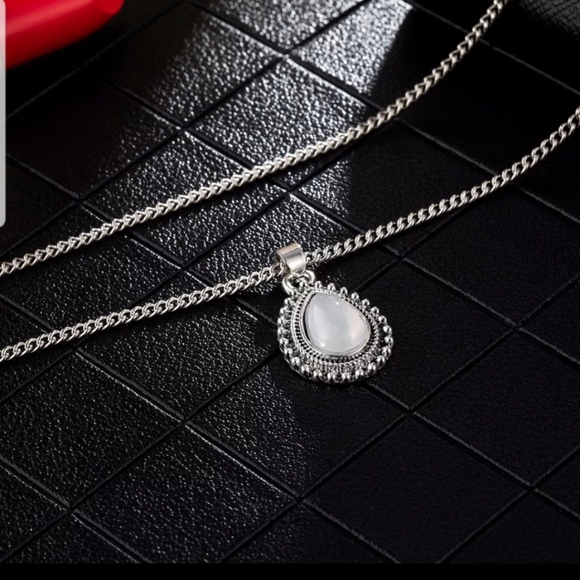 *Apple* Layered Silver Necklace - Picture 2 of 6